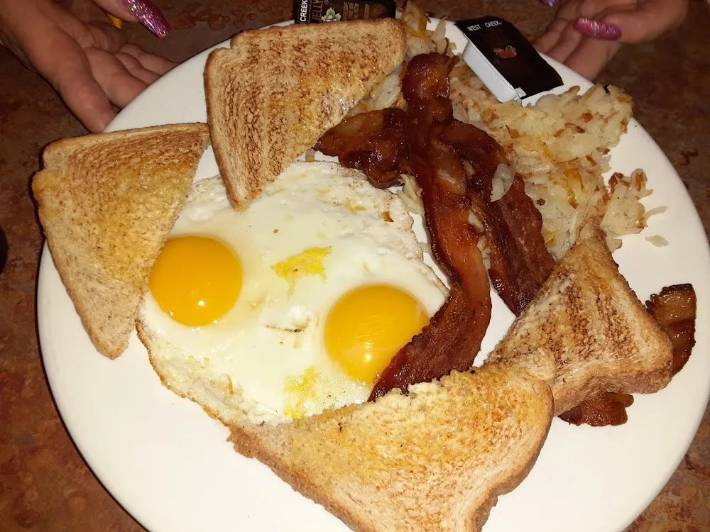 Eggs Hashbrowns Bacon